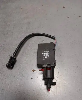 Mercedes-Benz Vito Viano W638 Fuel tank cap lock A6388200072