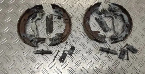 Toyota RAV 4 (XA40) Handbrake/parking brake pads 