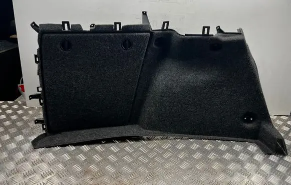 Skoda Octavia Mk2 (1Z) Trunk/boot side trim panel 1Z9867427M