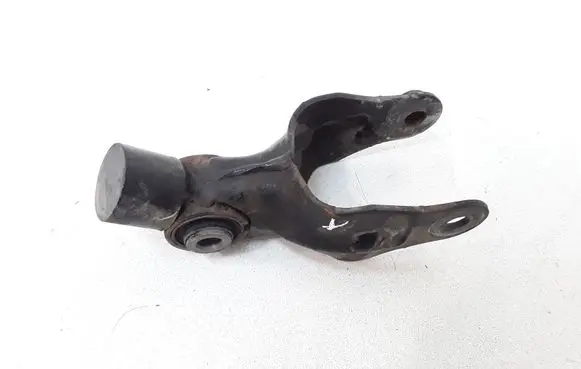 Peugeot 308 Gearbox mounting bracket