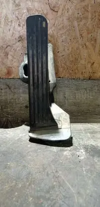 Volkswagen PASSAT B6 Accelerator throttle pedal 1K2721503M