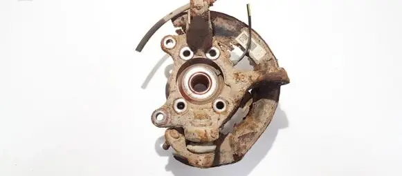 Toyota Avensis T270 Front wheel hub