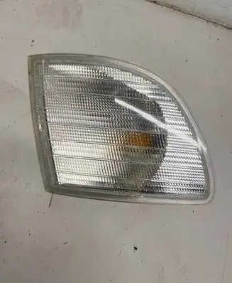 Mercedes-Benz Vito Viano W638 Front indicator light 185509B