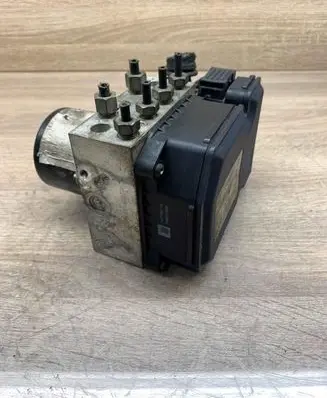 Opel Insignia A ABS Pump 13316697