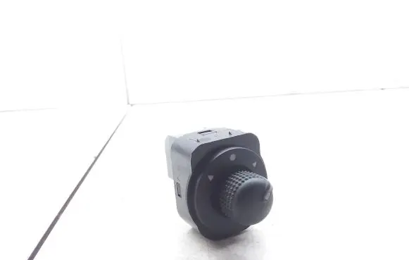 Citroen Nemo Wing mirror switch B569