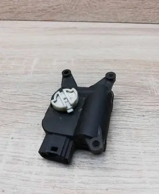 Audi A6 S6 C6 4F Air flap motor/actuator 0132801358 CZ1168803032
