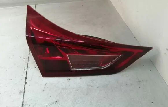 Toyota Auris E180 Tailgate rear/tail lights 02260 05170237
