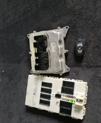 BMW 4 F32 F33 Engine ECU kit and lock set 9324782 8617375