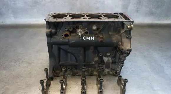 Audi TT TTS RS Mk3 8S Engine block 06K103023F