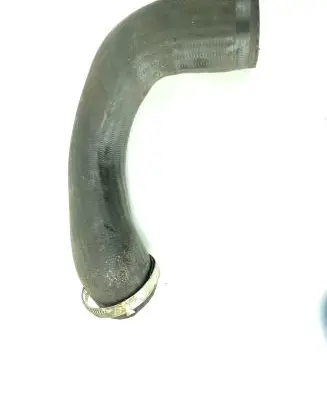 Volkswagen Tiguan Intercooler pipe mounting bracket 
