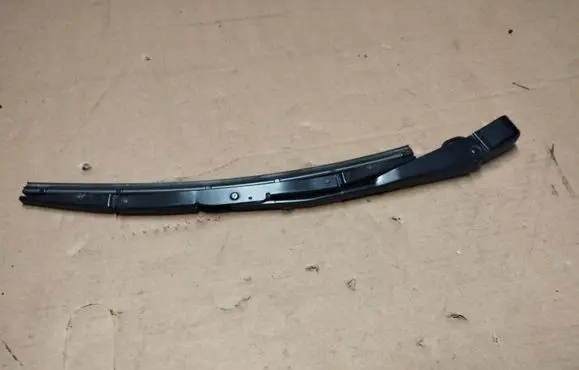 Honda CR-V Rear wiper blade arm