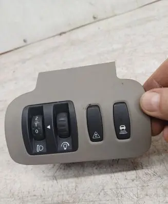 Renault Scenic II - Grand scenic II Headlight level height control switch 8200140984