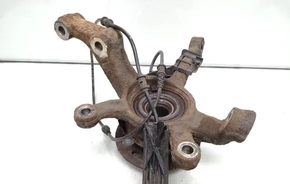 Front wheel hub spindle knuckle