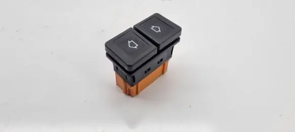 Citroen Xsara Picasso Electric window control switch 03682