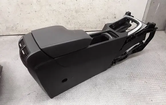 Opel Insignia A Center console 