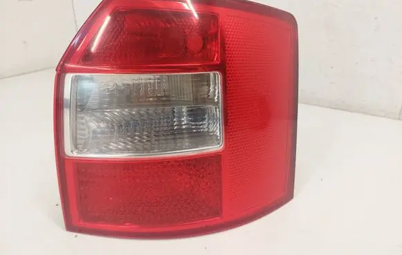 Audi A4 S4 B7 8E 8H Tailgate rear/tail lights 8E9945096