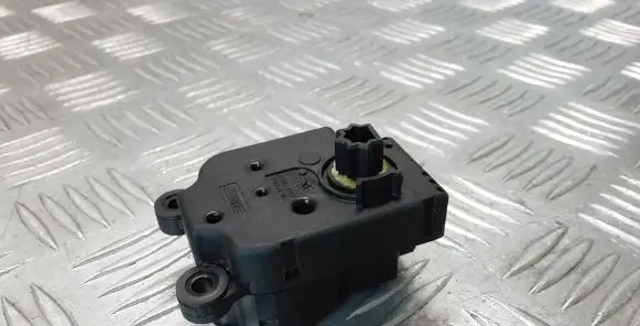 Renault Latitude (L70) Air flap motor/actuator U4927002