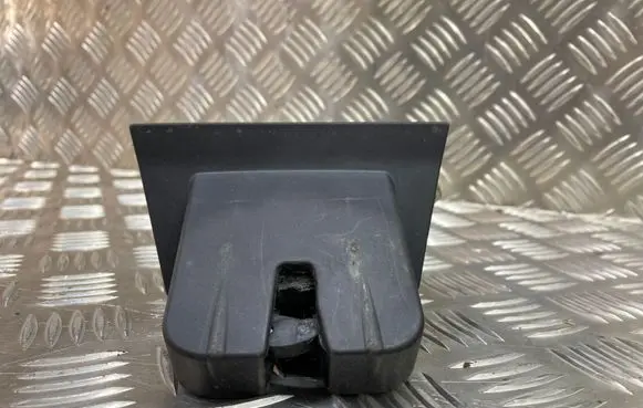 Audi A4 Allroad Loading door lock 