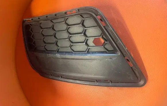 BMW X3 F25 Front bumper lower grill 8050445 47177