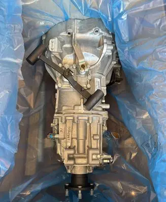 Renault Maxity Manual 6 speed gearbox 32010LC61A
