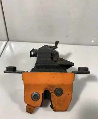 Skoda Fabia Mk2 (5J) Tailgate/trunk/boot lock/catch/latch 6Y9827501C