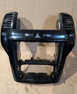 Opel Zafira B Central console control unit 