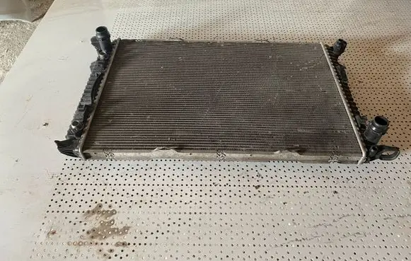 Audi A4 S4 B8 8K Coolant radiator 8K0121251Q