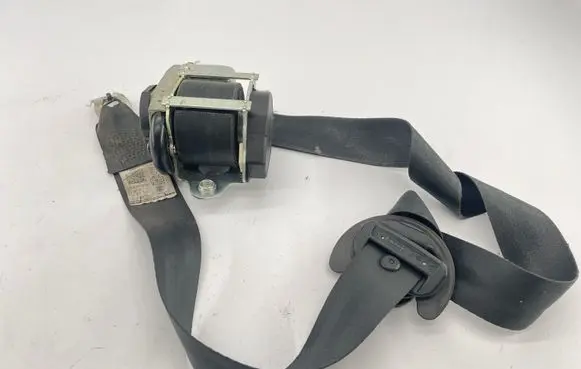 Seat Alhambra (Mk2) Front seatbelt 7N1857705 615526700