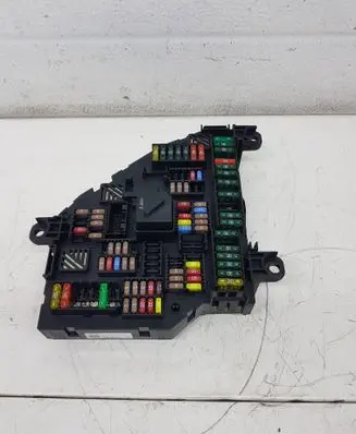 BMW 7 F01 F02 F03 F04 Fuse module 117033452 00410732 9210857
