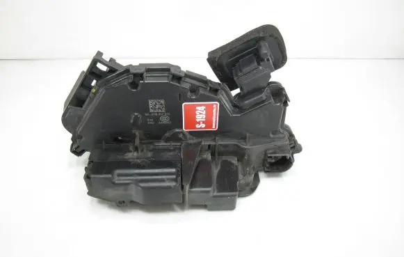 Volkswagen PASSAT B8 Front door lock 5TB837015 A046465