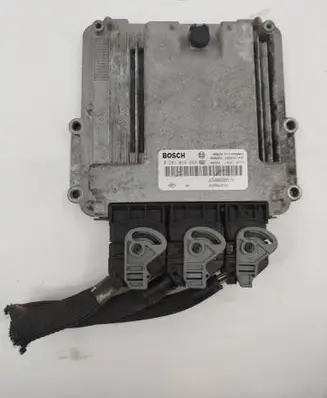 Opel Vivaro Engine control unit/module 0281014648 8200666516 8200823728
