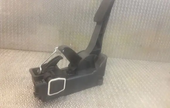 Mercedes-Benz A W169 Accelerator throttle pedal 1693000204