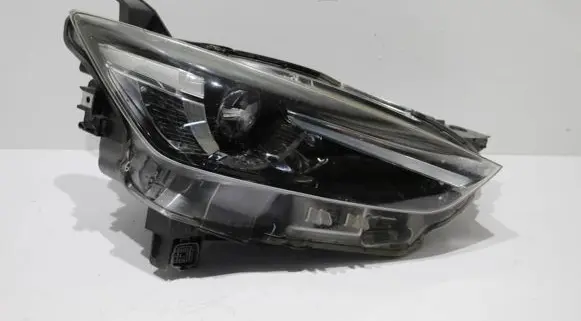 Mazda CX-3 Headlight/headlamp D10E51030