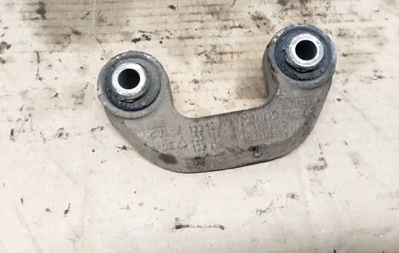 Volkswagen PASSAT B5.5 Other engine bay part