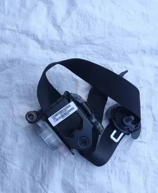 BMW X3 F25 Front seatbelt 2736725001