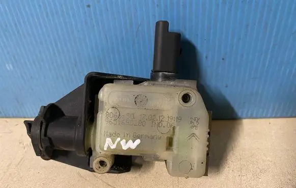 Peugeot 508 Fuel tank cap lock motor 9651690280