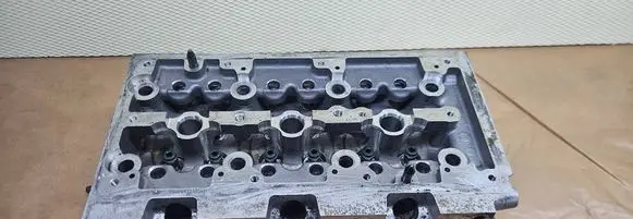 Peugeot 3008 II Other cylinder head part 04b103403n
