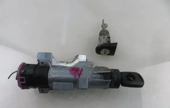 Skoda Octavia Mk1 (1U) Ignition lock 1J0419959