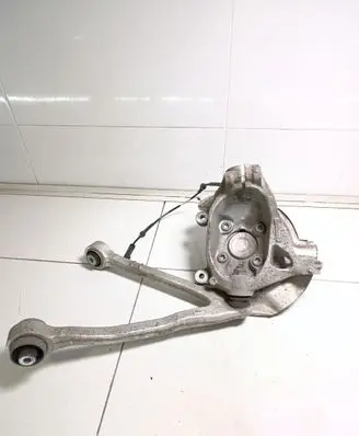 BMW i3 Front wheel hub spindle knuckle 685215902