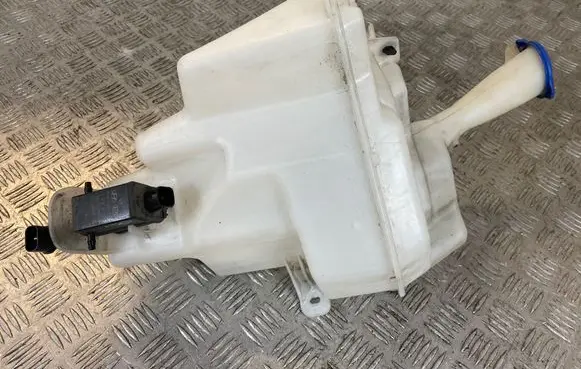 Hyundai i30 Windshield washer fluid reservoir/tank 98610A6000 98610A6010 985101W000