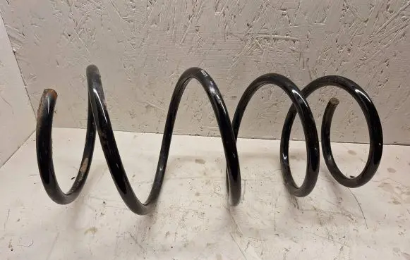 Toyota Avensis T270 Front coil spring 4813120A20 RA3371
