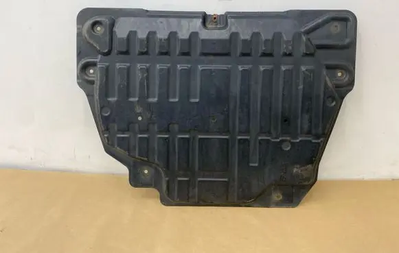 Land Rover Evoque I Engine splash shield/under tray BJ326B629AA