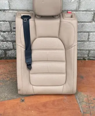 Porsche Macan (95B) Rear seat 