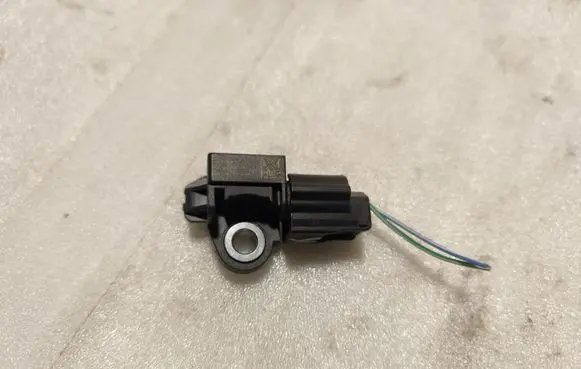 Dacia Sandero III Airbag deployment crash/impact sensor 988307904R