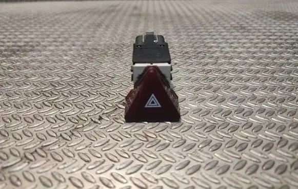 Volkswagen Caddy Hazard light switch 1T0953509B