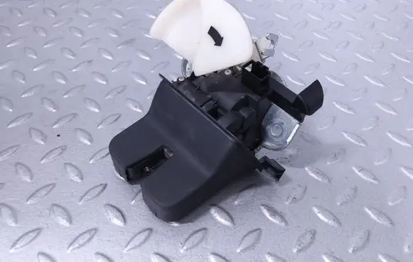 Volkswagen PASSAT B7 USA Tailgate/trunk/boot lock/catch/latch 561827520A