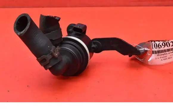 Volkswagen PASSAT CC Water pump 5N0965561A