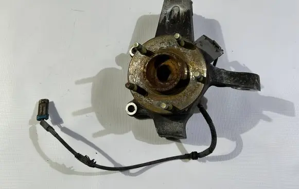 Chevrolet Corvette C5 Front wheel hub spindle knuckle 10237238
