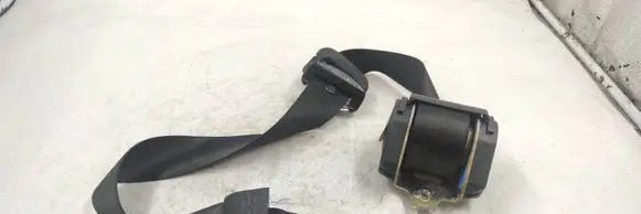 BMW 3 E46 Front seatbelt 8207956