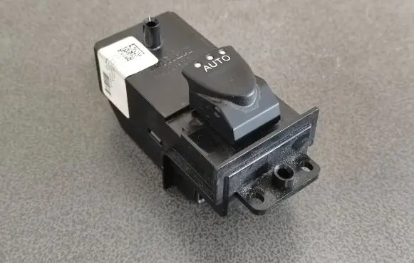 Honda Civic Electric window control switch 83590SMGG020UHS